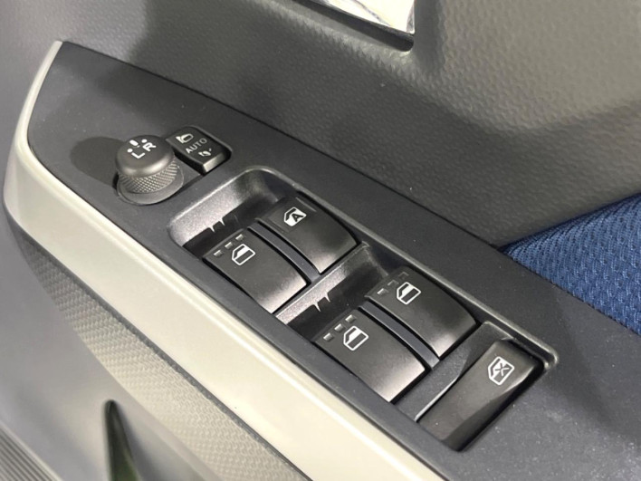 2018 Toyota Roomy DBA-M900A (UW-69f2a4c85738c)[10]