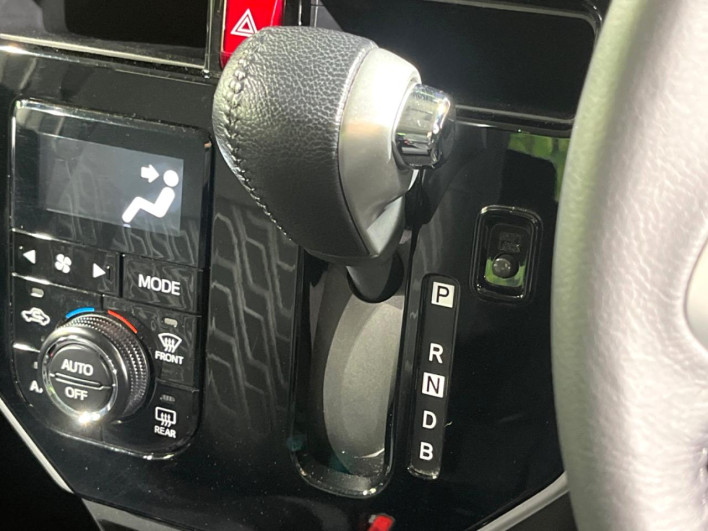 2018 Toyota Roomy DBA-M900A (UW-69f2a4c85738c)[22]