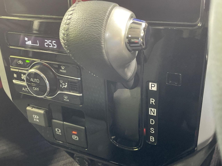 2020 Toyota Roomy 5BA-M900A (UW-69f2a4ca6240d)[14]