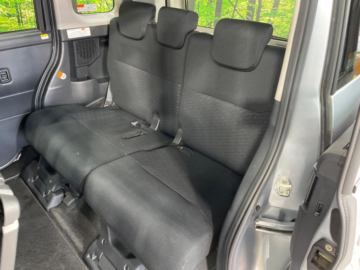 2017 Toyota Roomy DBA-M910A (UW-69f2a4ceccde0)[27]