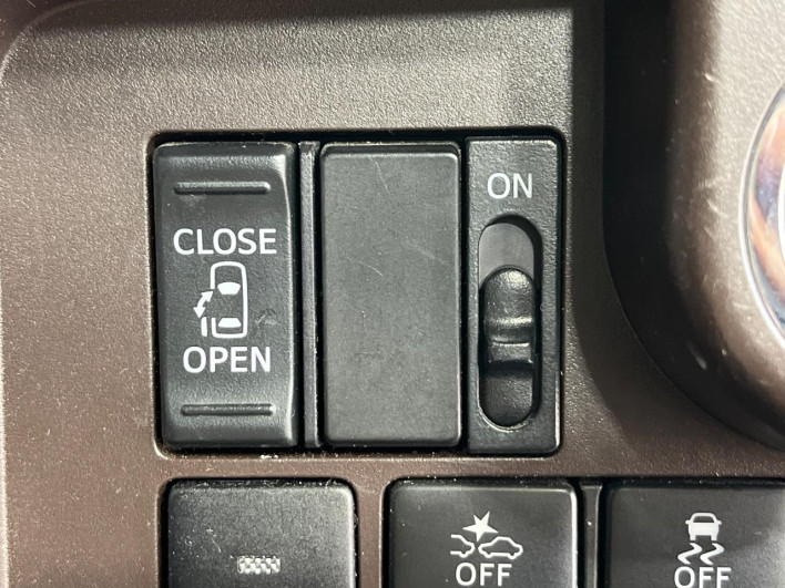 2017 Toyota Roomy DBA-M910A (UW-69f2a4ceccde0)[19]