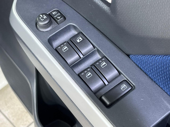 2019 Toyota TANK DBA-M910A (UW-69f2a4cf65e84)[8]