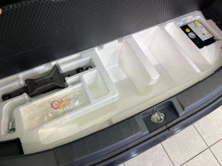 2014 Suzuki Solio DBA-MA15S (UW-69f2a4d0ebb7d)[9]