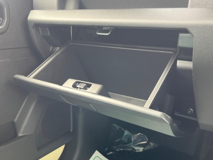 2025 Suzuki Jimny Nomad 3BA-JC74W (UW-69f2a4d3a3d52)[11]