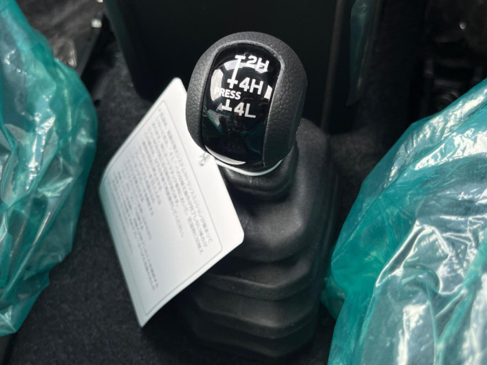 2025 Suzuki Jimny Nomad 3BA-JC74W (UW-69f2a4d3a3d52)[13]