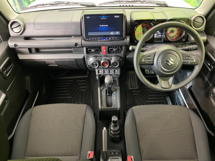 2025 Suzuki Jimny Nomad 3BA-JC74W (UW-69f2a4d3ee71e)[29]