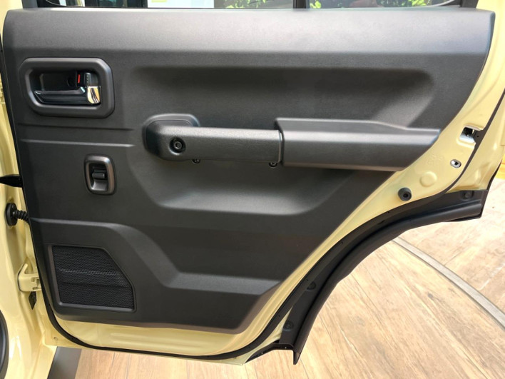 2026 Suzuki Jimny Nomad 3BA-JC74W (UW-69f2a4d6b77fb)[19]