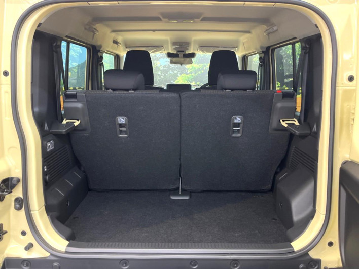 2026 Suzuki Jimny Nomad 3BA-JC74W (UW-69f2a4d6b77fb)[28]