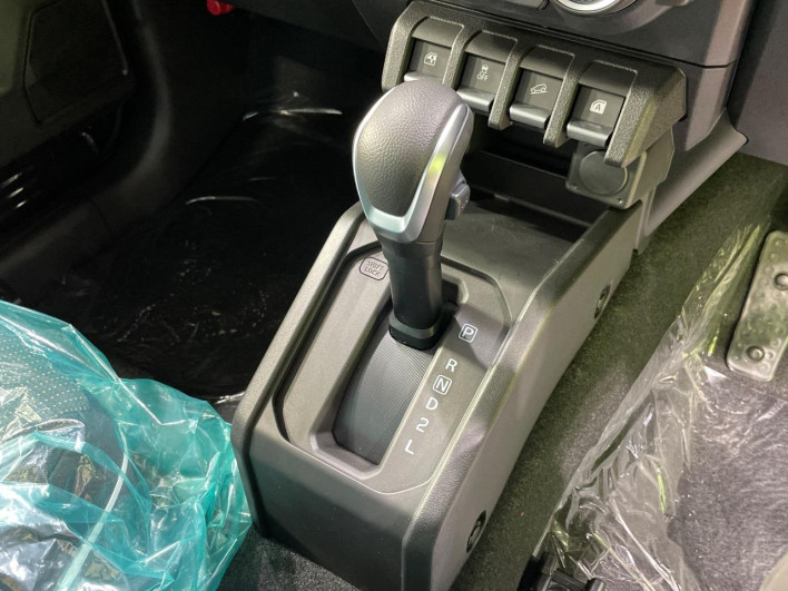 2026 Suzuki Jimny Nomad 3BA-JC74W (UW-69f2a4d9608f6)[17]