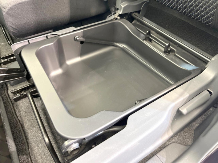 2013 Suzuki Wagon R Stingray DBA-MH34S (UW-69f2a4e1206ff)[18]