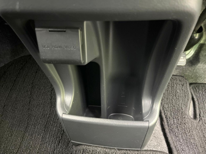 2013 Suzuki Wagon R Stingray DBA-MH34S (UW-69f2a4e1206ff)[27]