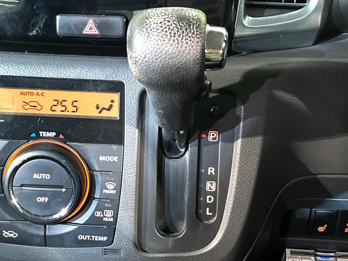 2013 Suzuki Spacia Custom DBA-MK32S (UW-69f2a4e4dbf95)[16]