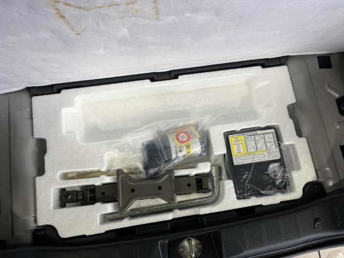 2017 Suzuki Spacia Custom Z DAA-MK42S (UW-69f2a4e72b138)[25]