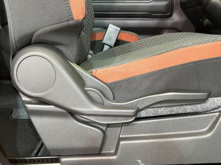 2022 Suzuki Hustler 5AA-MR92S (UW-69f2a4fe49b56)[24]