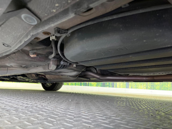 2011 Toyota Sienta DBA-NCP81G (UW-69f2a5242bc19)[24]