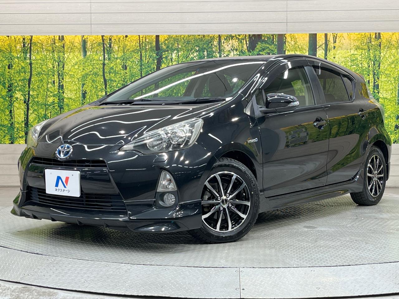 2012 Toyota Aqua DAA-NHP10