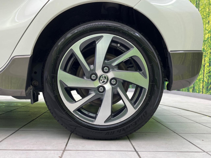 2015 Toyota Aqua DAA-NHP10 (UW-69f2a528978f5)[22]