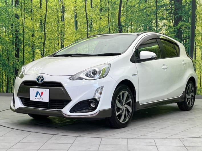 2015 Toyota Aqua DAA-NHP10 (UW-69f2a528978f5)[24]