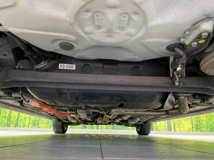 2015 Toyota Aqua DAA-NHP10 (UW-69f2a528978f5)[11]