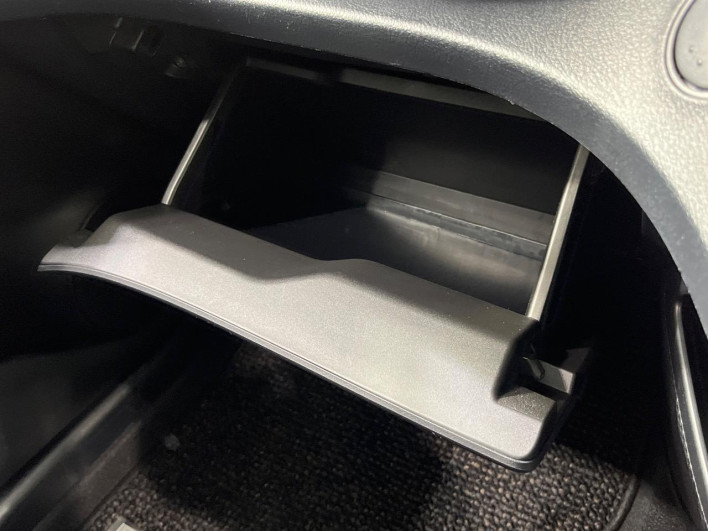 2017 Toyota Sienta DAA-NHP170G (UW-69f2a52abe998)[5]