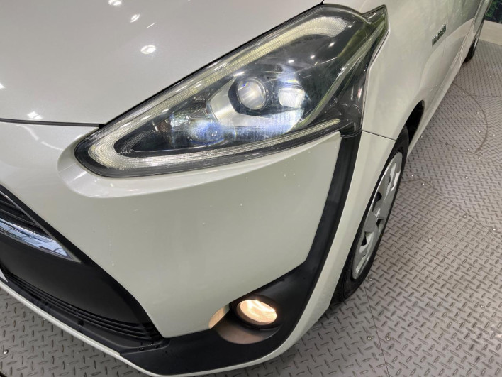 2017 Toyota Sienta DAA-NHP170G (UW-69f2a52abe998)[15]