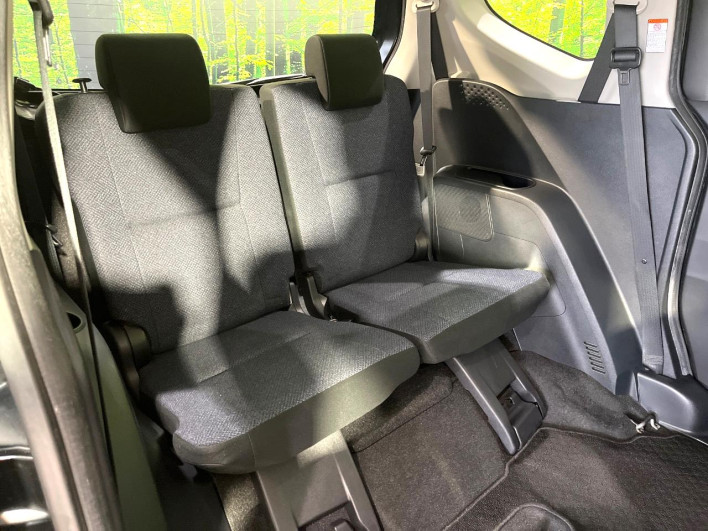 2015 Toyota Sienta DBA-NSP170G (UW-69f2a52d362f9)[24]