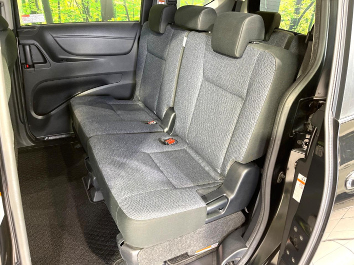 2015 Toyota Sienta DBA-NSP170G (UW-69f2a52d362f9)[18]