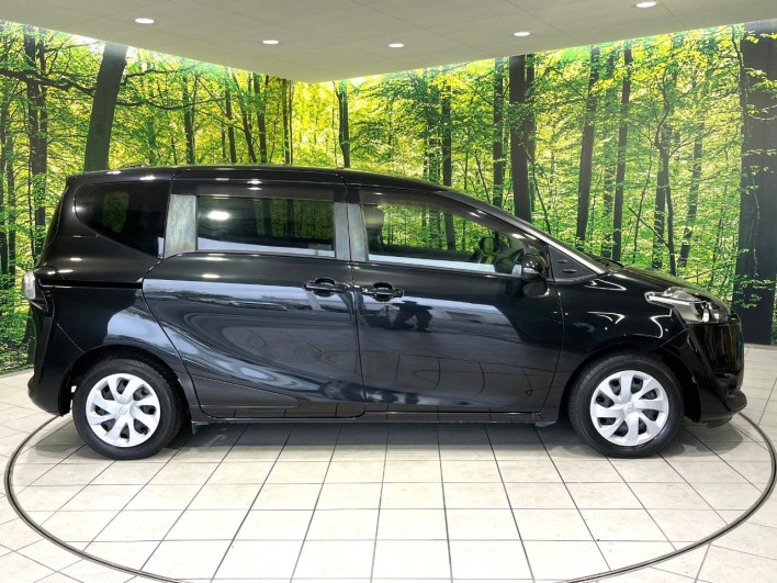 2015 Toyota Sienta DBA-NSP170G (UW-69f2a52d362f9)[22]