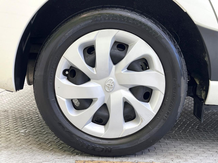 2016 Toyota Sienta DBA-NSP170G (UW-69f2a52df1b89)[14]