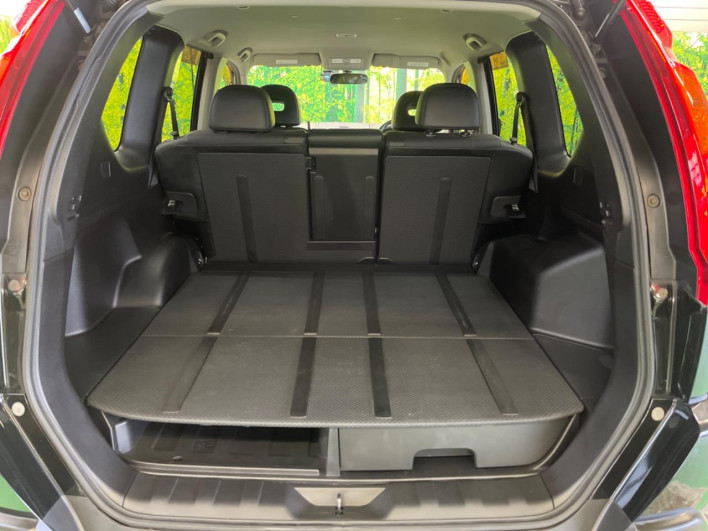 2008 Nissan X-Trail DBA-NT31 (UW-69f2a52fe5d61)[11]