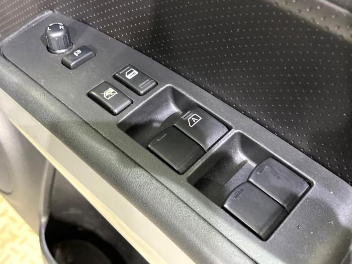 2013 Nissan X-Trail DBA-NT31 (UW-69f2a53014588)[11]