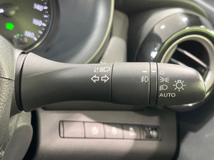 2021 Nissan Kicks 6AA-P15 (UW-69f2a5321c3ef)[24]