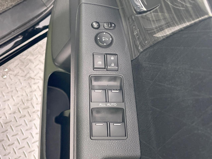 2016 Honda Odyssey DBA-RC1 (UW-69f2a532ef7b9)[21]