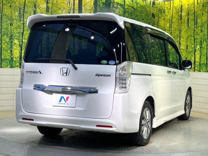 2014 Honda Stepwgn Spada DBA-RK5 (UW-69f2a5345cf4b)[27]