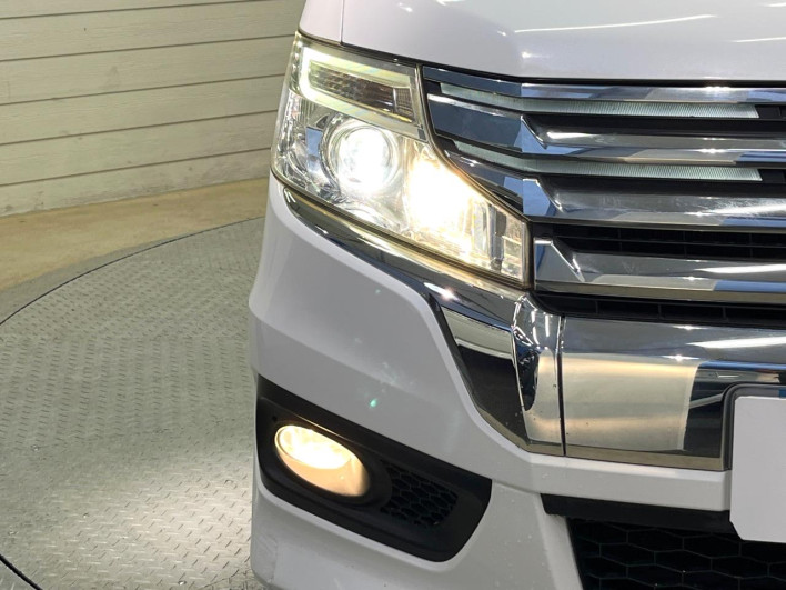 2014 Honda Stepwgn Spada DBA-RK5 (UW-69f2a5345cf4b)[9]