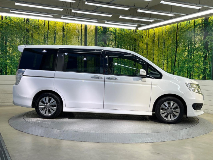 2014 Honda Stepwgn Spada DBA-RK5 (UW-69f2a5345cf4b)[26]