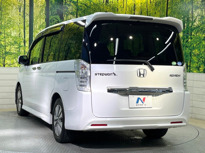 2014 Honda Stepwgn Spada DBA-RK5 (UW-69f2a5345cf4b)[29]