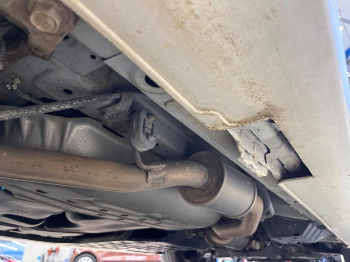 2014 Honda Stepwgn Spada DBA-RK5 (UW-69f2a5345cf4b)[18]