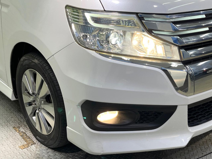 2014 Honda Stepwgn Spada DBA-RK5 (UW-69f2a5345cf4b)[10]