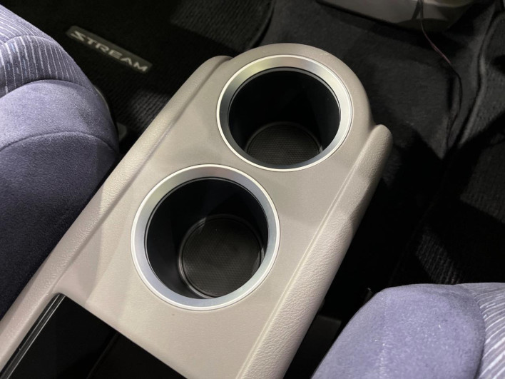 2009 Honda Stream DBA-RN7 (UW-69f2a53479519)[28]