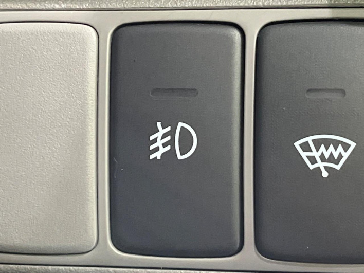 2009 Honda Stream DBA-RN7 (UW-69f2a53479519)[11]