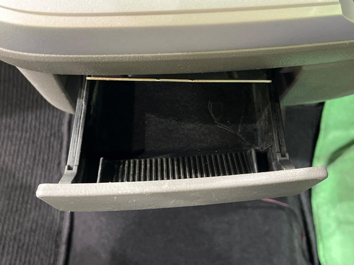 2009 Honda Stream DBA-RN7 (UW-69f2a53479519)[7]