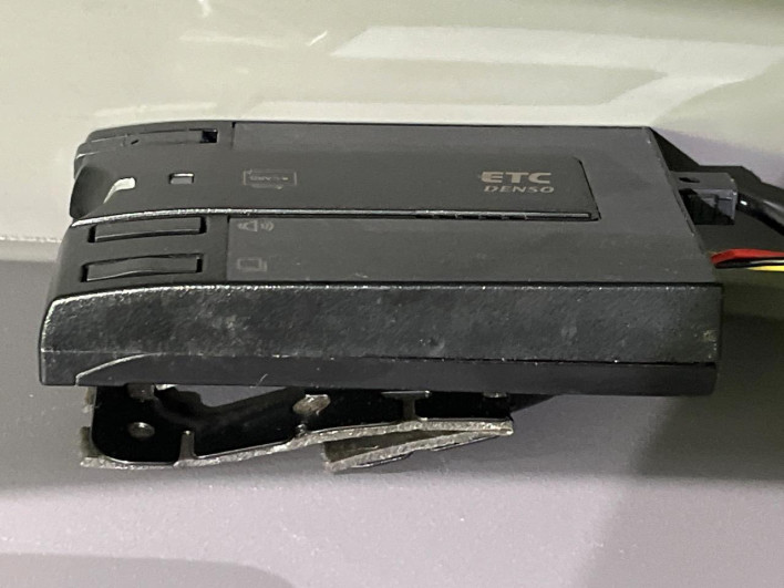 2009 Honda Stream DBA-RN7 (UW-69f2a53479519)[5]