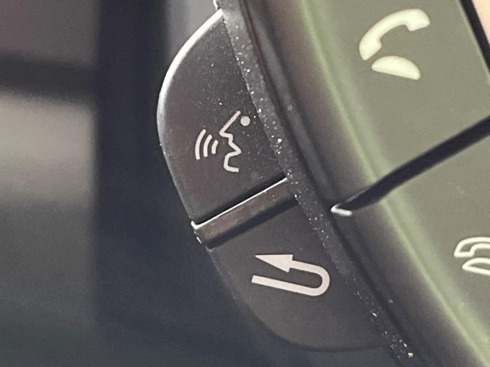 2009 Honda Stream DBA-RN7 (UW-69f2a53479519)[21]