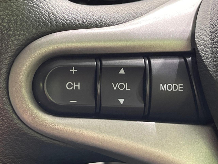 2009 Honda Stream DBA-RN7 (UW-69f2a53479519)[23]