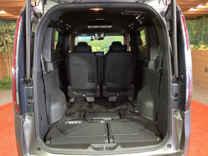 2023 Honda Step Wagon 6AA-RP8 (UW-69f2a5351a042)[28]