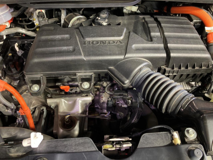 2023 Honda Step Wagon 6AA-RP8 (UW-69f2a5351a042)[6]