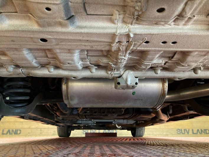 2023 Honda Step Wagon 6AA-RP8 (UW-69f2a5351a042)[25]