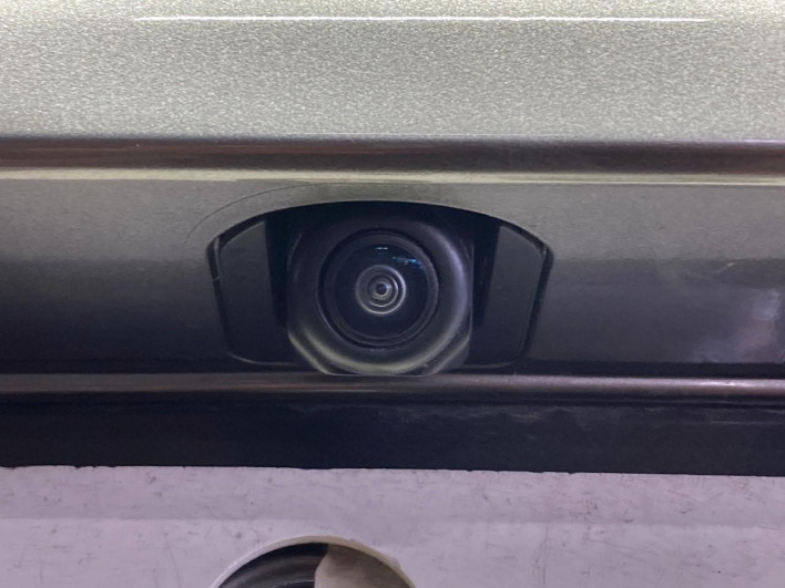 2023 Honda Step Wagon 6AA-RP8 (UW-69f2a5351a042)[24]