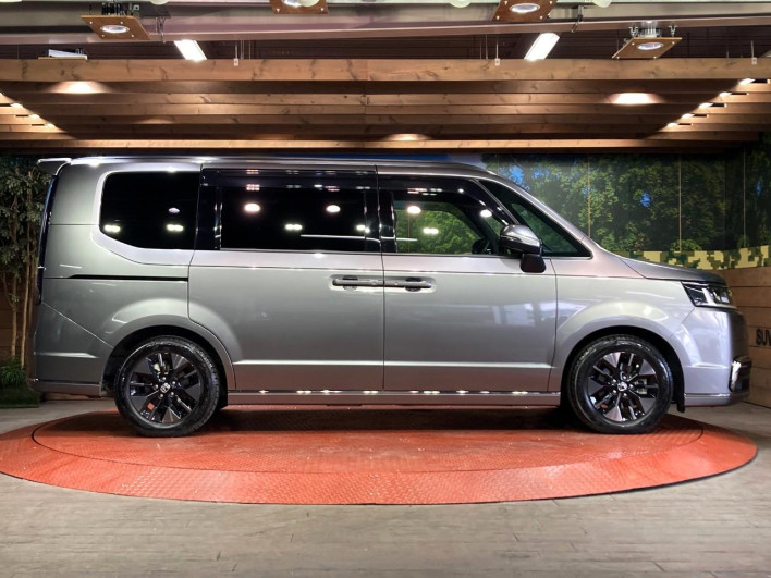 2023 Honda Step Wagon 6AA-RP8 (UW-69f2a5351a042)[19]